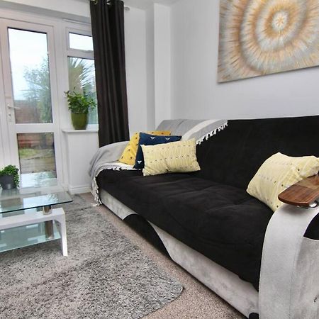 Daimler House - Cosy Home Near Coventry City Centre 외부 사진