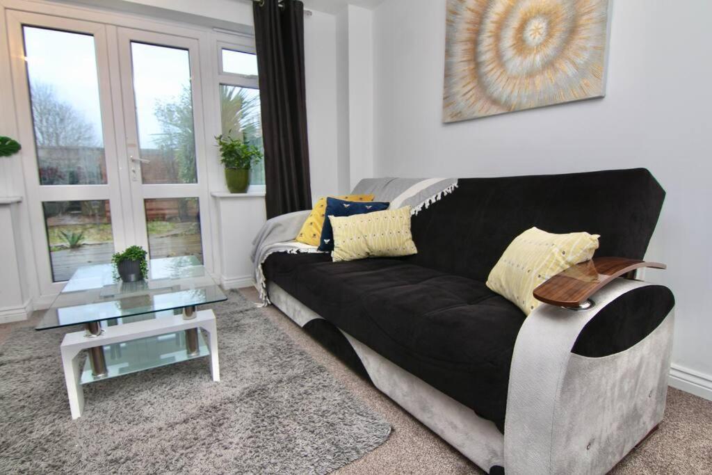 Daimler House - Cosy Home Near Coventry City Centre 외부 사진