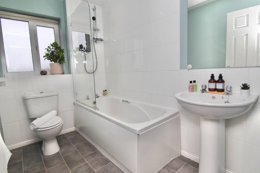 Daimler House - Cosy Home Near Coventry City Centre 외부 사진