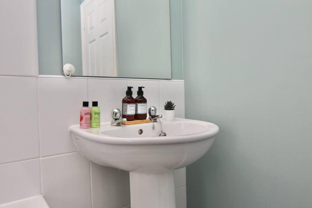 Daimler House - Cosy Home Near Coventry City Centre 외부 사진